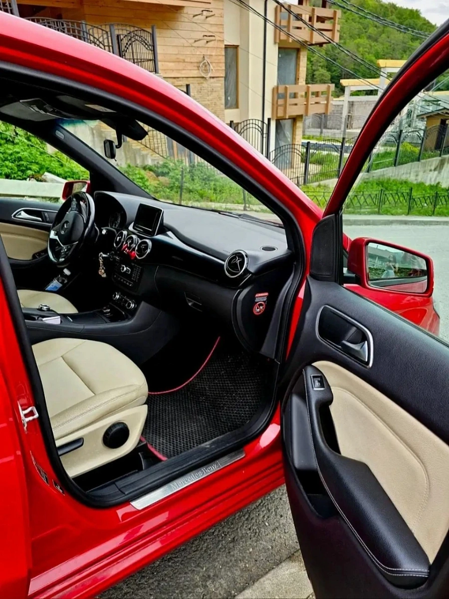 Mercedes-Benz B-Класс, 2014г., передний привод, робот
