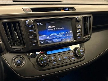 Toyota RAV4, 2019г, передний привод, автомат