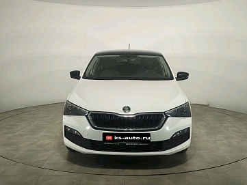 Skoda Rapid, 2021г, передний привод, робот