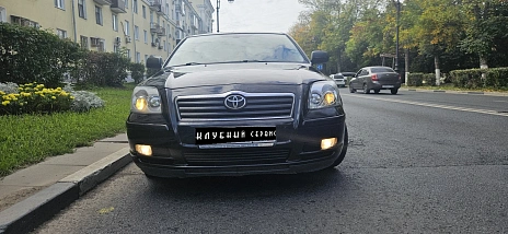 Toyota Avensis, 2004г, передний привод, автомат