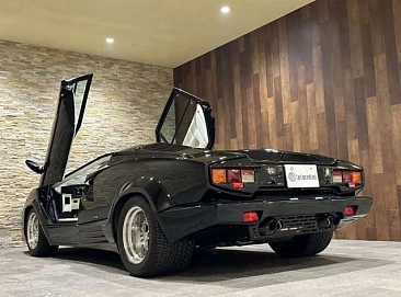 Lamborghini Countach, 1991г, задний привод, механика