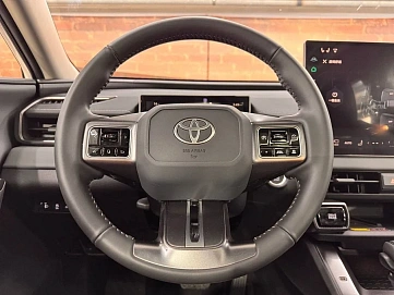 Toyota RAV4, 2025г, полный привод, вариатор