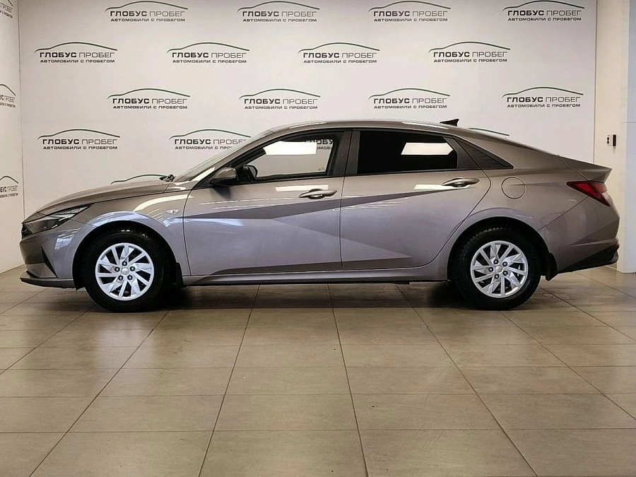 Hyundai Elantra, 2021г., передний привод, автомат