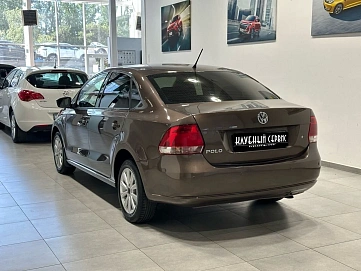 Volkswagen Polo, 2015г, передний привод, автомат