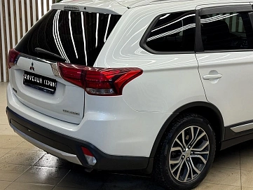 Mitsubishi Outlander, 2018г, полный привод, вариатор
