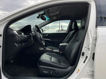 Toyota Camry, 2016г, передний привод, автомат