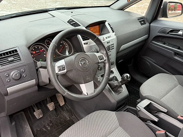 Opel Zafira, 2013г, передний привод, механика