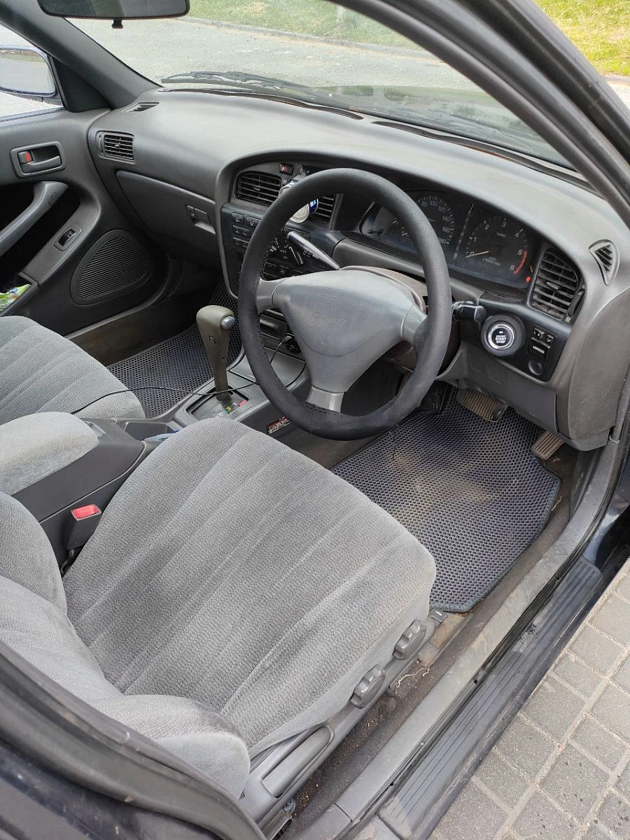 Toyota Camry, 1992г., передний привод, автомат