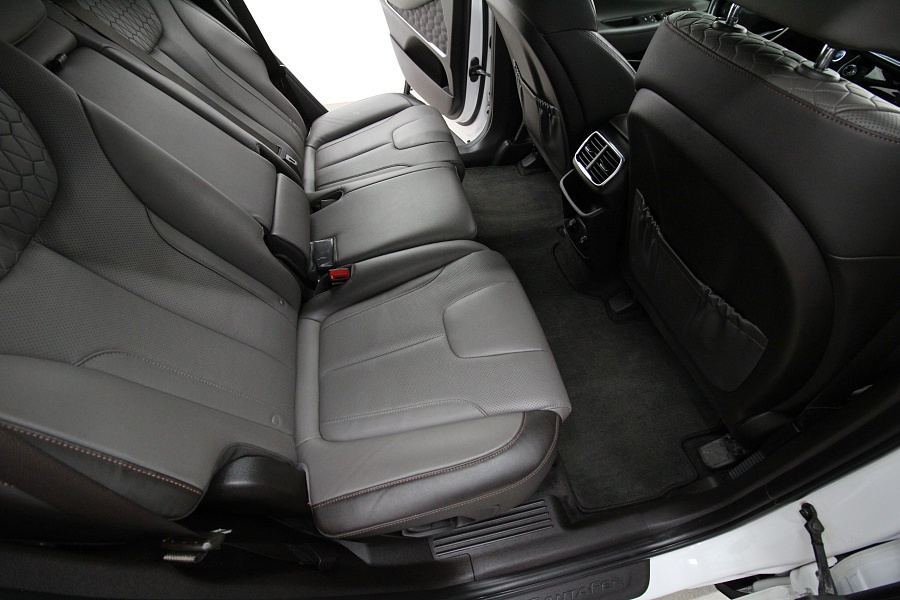 Hyundai Santa Fe, 2019г., передний привод, автомат