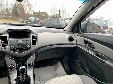 Chevrolet Cruze, 2011г, передний привод, механика