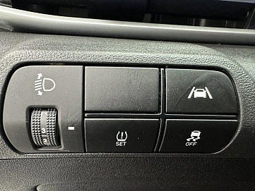 Hyundai Elantra, 2022г, передний привод, вариатор