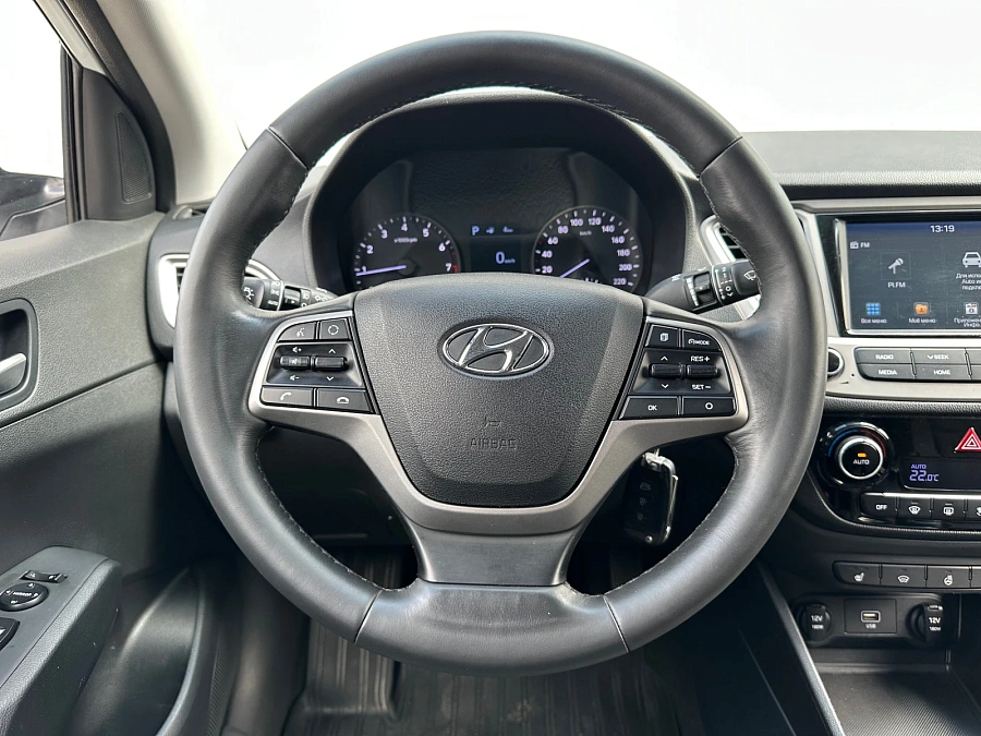 Hyundai Solaris, 2019г., передний привод, автомат