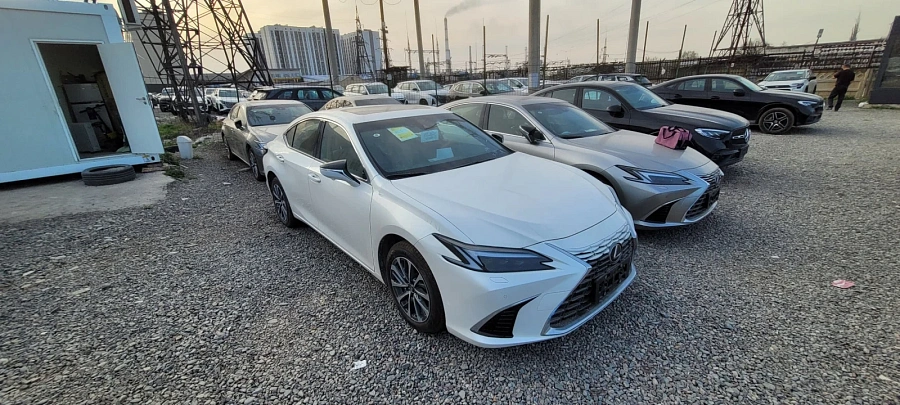 Lexus ES, 2025г., передний привод, вариатор