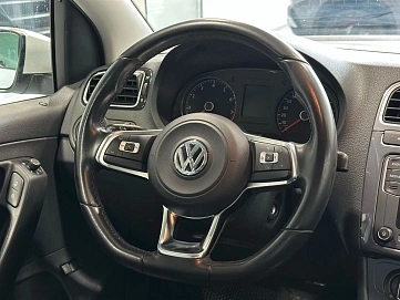 Volkswagen Polo, 2020г, передний привод, автомат