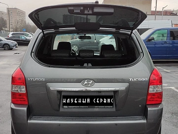 Hyundai Tucson, 2008г, передний привод, автомат