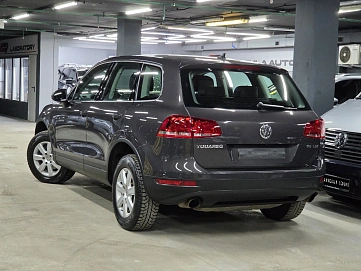 Volkswagen Touareg, 2010г, полный привод, автомат