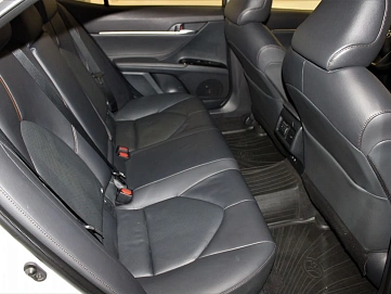 Toyota Camry, 2019г, передний привод, автомат