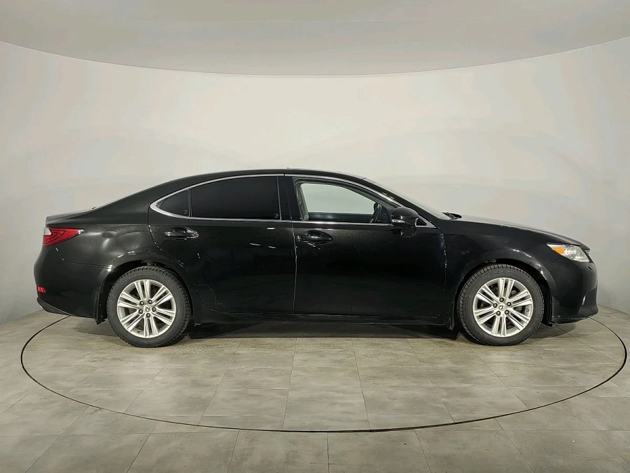 Lexus ES, 2015г., передний привод, автомат