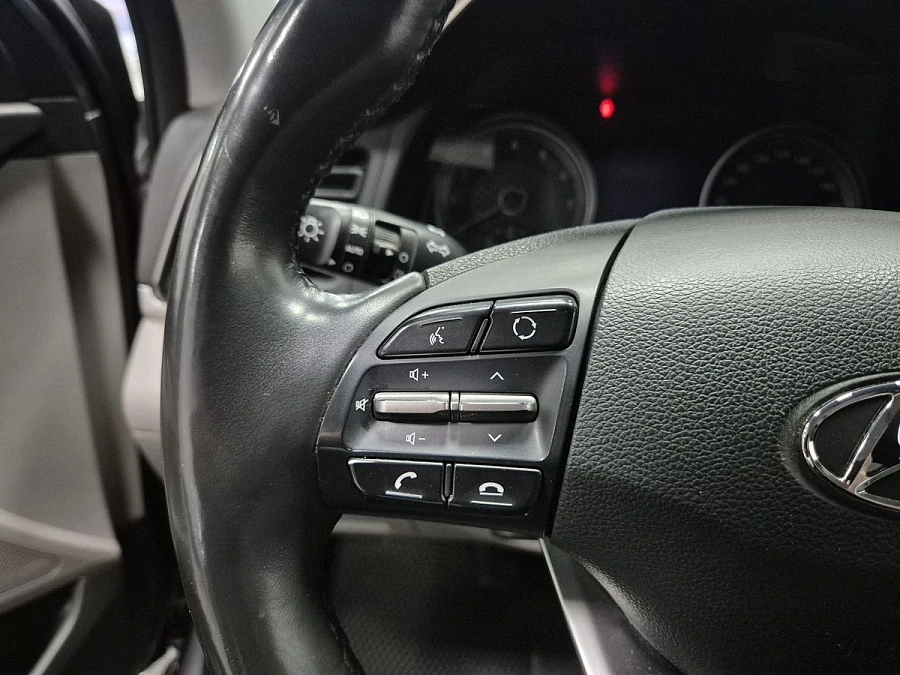 Hyundai Elantra, 2020г., передний привод, механика