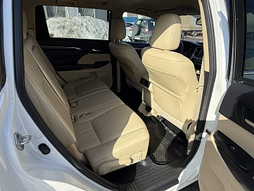 Toyota Highlander, 2014г, полный привод, автомат