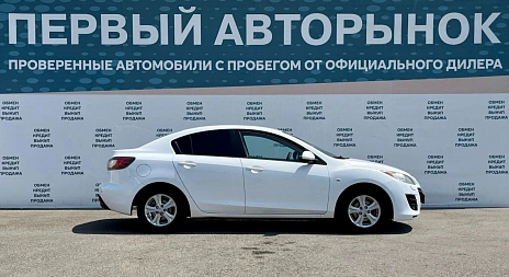 Mazda 3, 2010г, передний привод, автомат