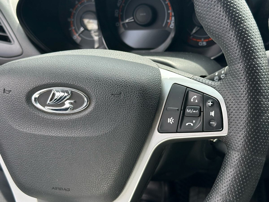 Lada (ВАЗ) Vesta, 2018г., передний привод, робот