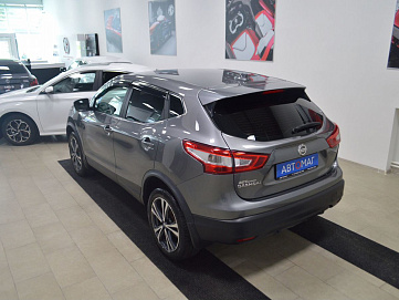 Nissan Qashqai, 2018г, передний привод, вариатор
