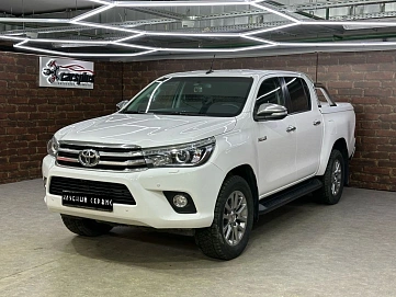 Toyota Hilux, 2017г, полный привод, автомат