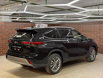 Toyota Highlander, 2025г, полный привод, автомат