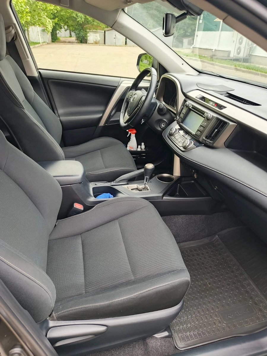 Toyota RAV4, 2014г., полный привод, вариатор