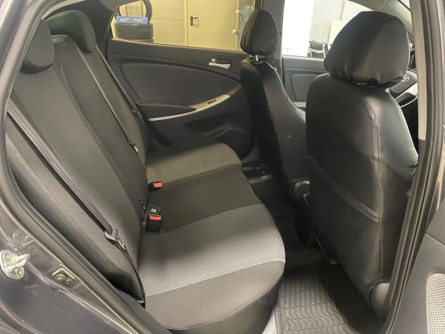 Hyundai Solaris, 2013г., передний привод, механика