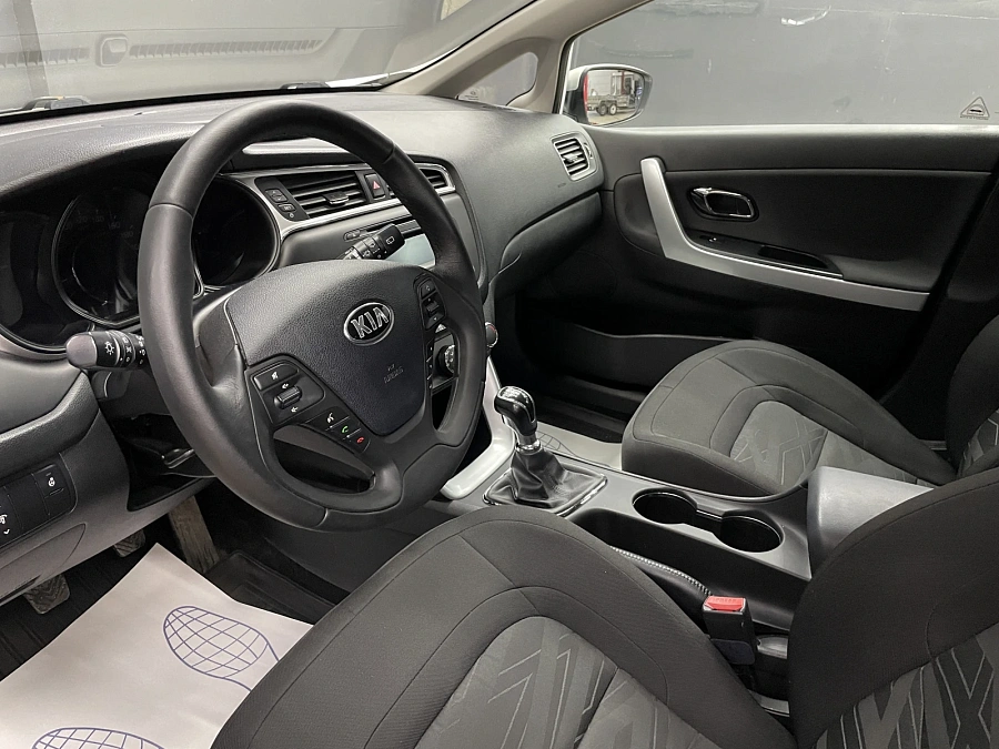 Kia Ceed, 2015г., передний привод, механика