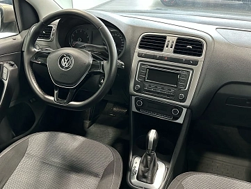 Volkswagen Polo, 2015г, передний привод, автомат