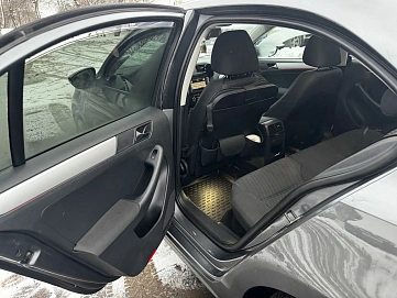 Volkswagen Jetta, 2012г, передний привод, робот