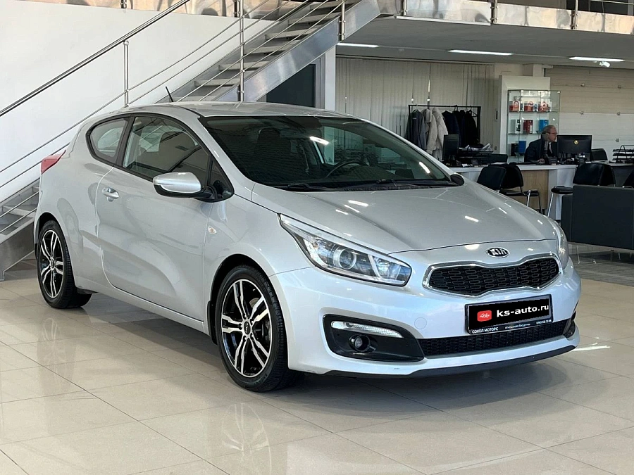 Kia Ceed, 2015г., передний привод, автомат
