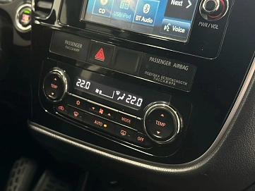 Mitsubishi Outlander, 2015г, полный привод, вариатор