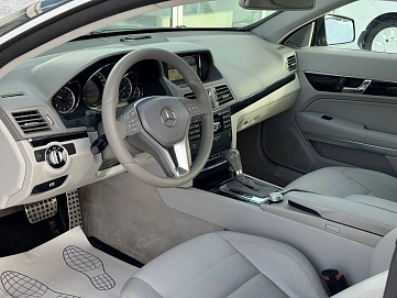 Mercedes-Benz E-Класс, 2011г, задний привод, автомат