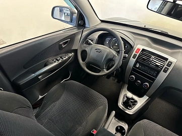 Hyundai Tucson, 2008г, передний привод, механика