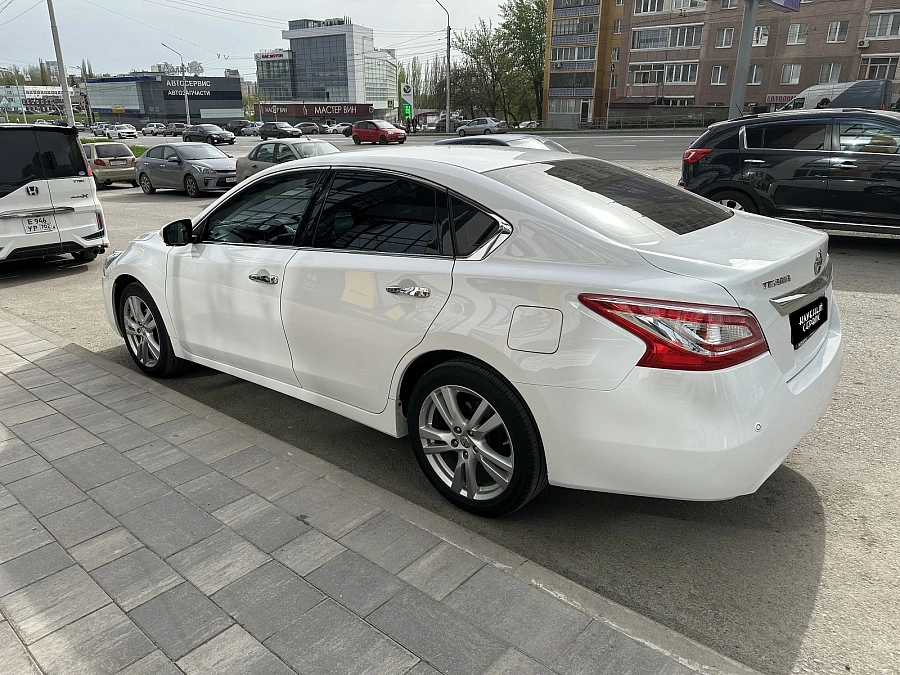 Nissan Teana, 2014г., передний привод, вариатор