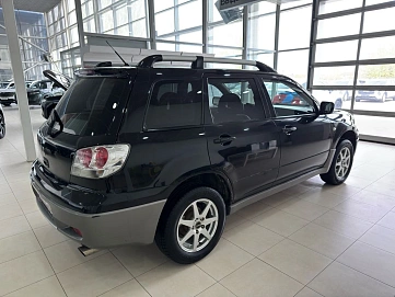 Mitsubishi Outlander, 2003г., полный привод, механика