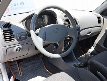 Hyundai Accent, 2008г, передний привод, механика