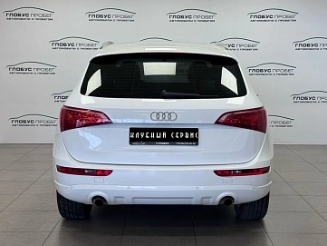 Audi Q5, 2010г, передний привод, автомат