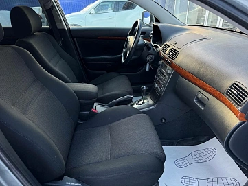 Toyota Avensis, 2008г, передний привод, автомат