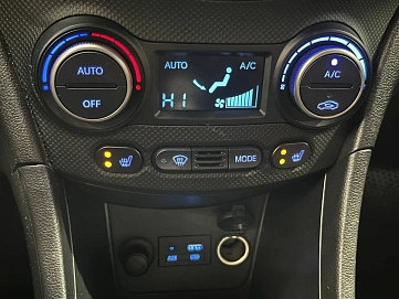 Hyundai Solaris, 2015г, передний привод, автомат