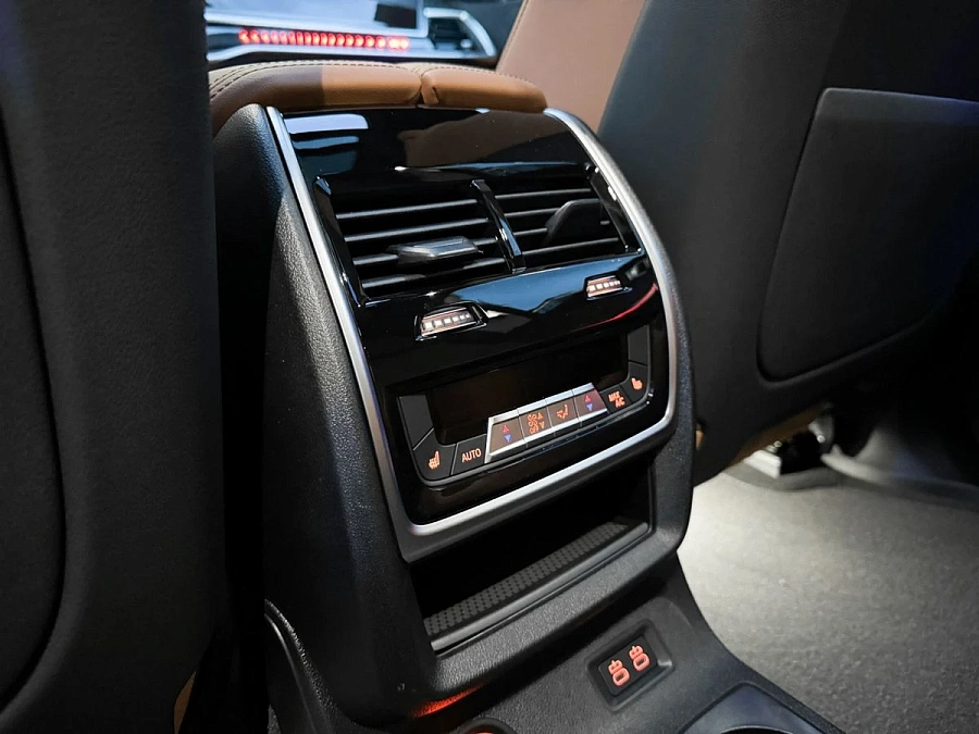 BMW X7, 2025г., полный привод, автомат