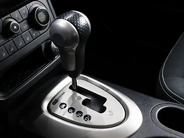 Nissan Qashqai, 2010г, передний привод, вариатор