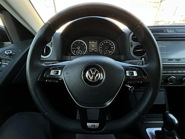 Volkswagen Tiguan, 2012г, передний привод, автомат