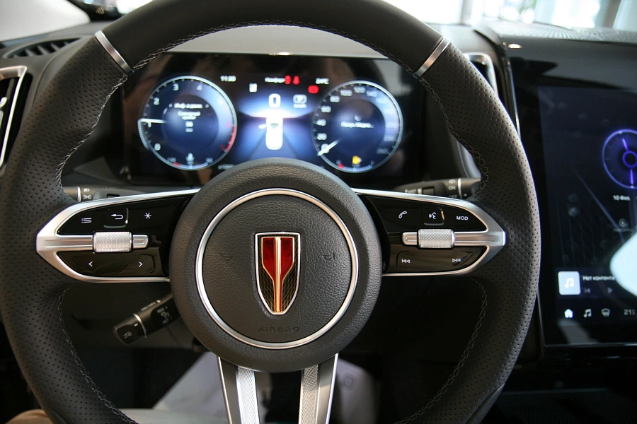 Hongqi HS3, 2025г., передний привод, робот