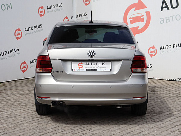 Volkswagen Polo, 2017г, передний привод, робот