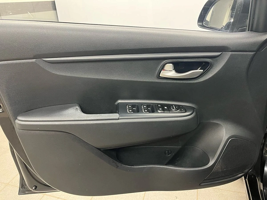 Kia Rio, 2018г., передний привод, механика